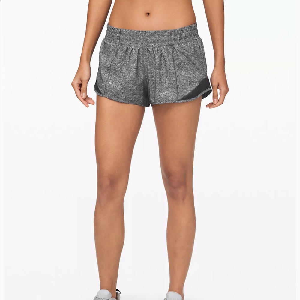 Lululemon Hotty Hot shorts 2.5